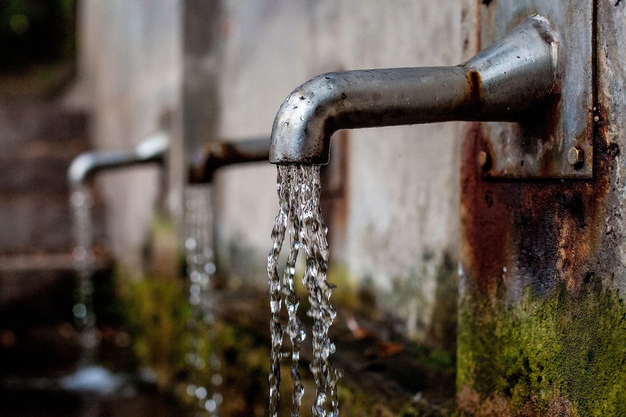 apprenez à réparer facilement une fuite de robinet mitigeur grâce à notre guide étape par étape, pour éviter le gaspillage d'eau et économiser sur les réparations.